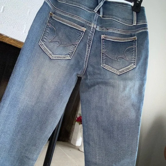 Wallflower Skinny Jeans - Picture 3 of 10